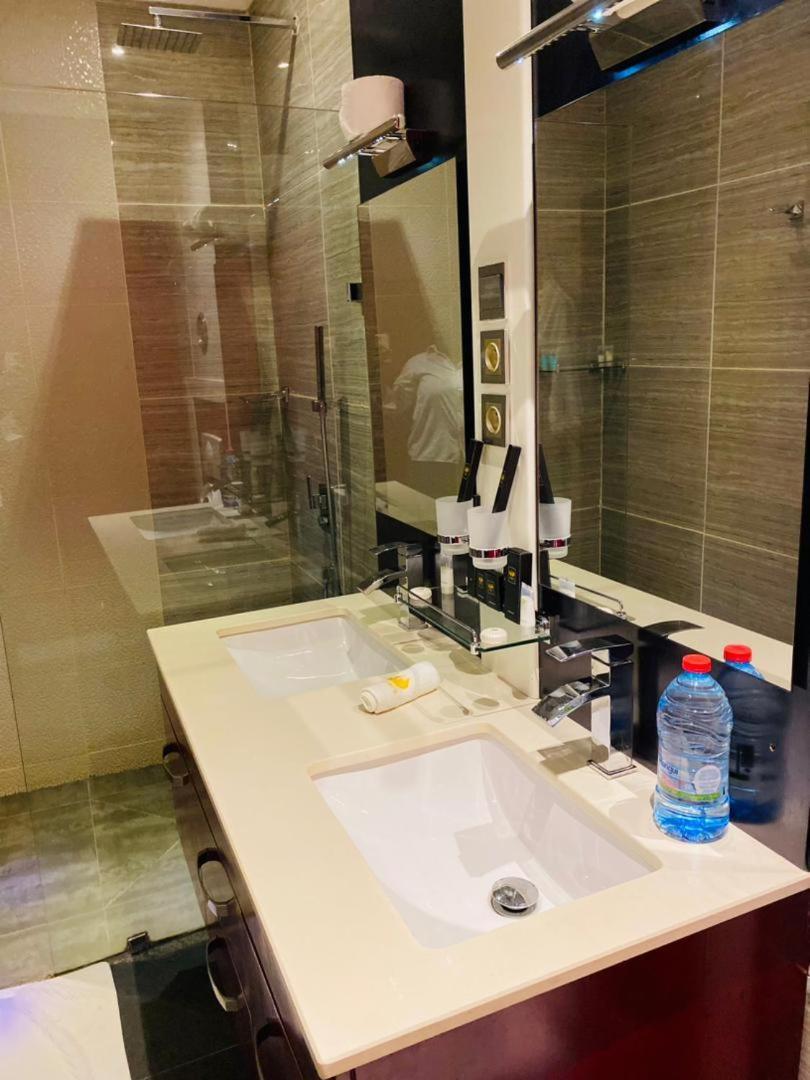 Boun'S Hotel 야운데 외부 사진