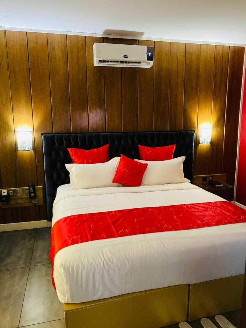Boun'S Hotel 야운데 외부 사진